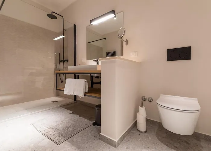 L'abbraccio Della Quercia - 4*