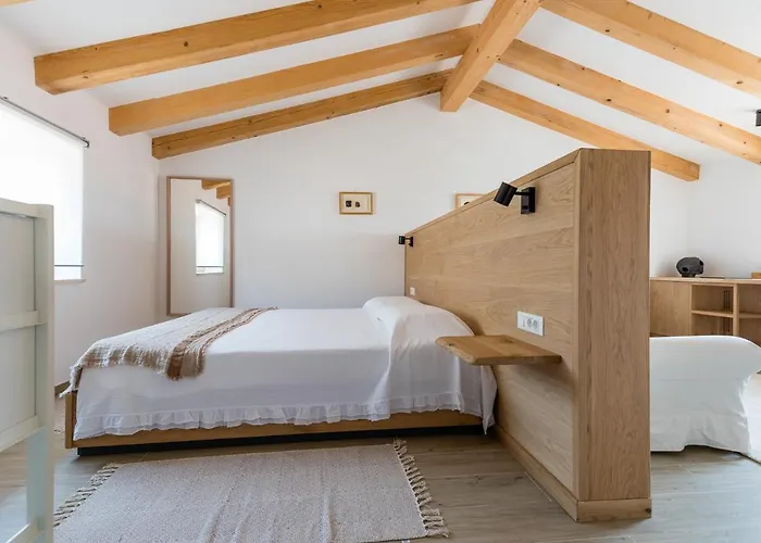 L'abbraccio Della Quercia - 4*